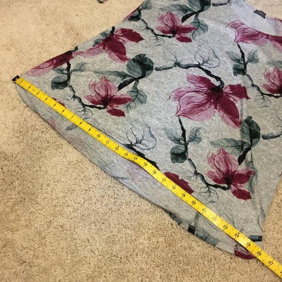 Canadian Clientele Bell Sleeve and Lace and Grommet Floral Sweater - Picture 14 of 16